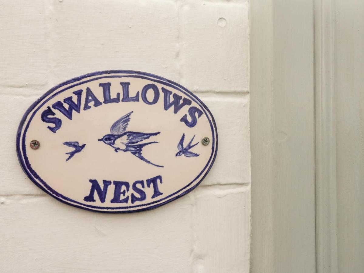 וויטבי Swallows Nest מראה חיצוני תמונה